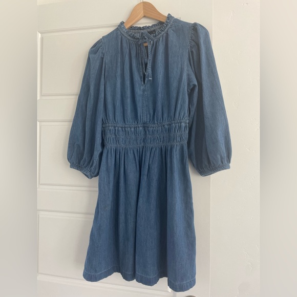 GAP Dresses & Skirts - Chambray dress